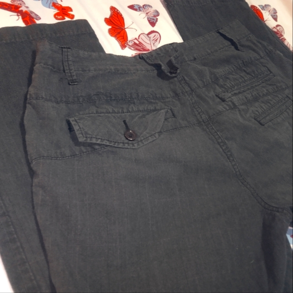 Guess women's pants size 7
